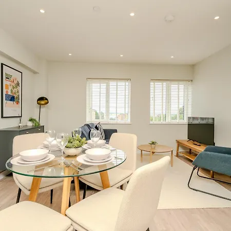 Church House By Guestz Apartment Bristol