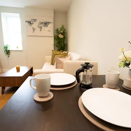 Church House By Guestz Apartment Bristol