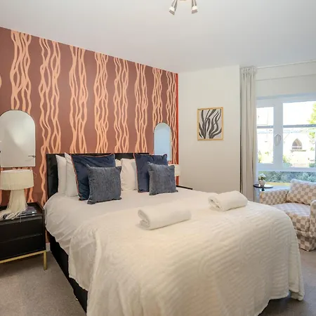 Church House By Guestz Apartment Bristol