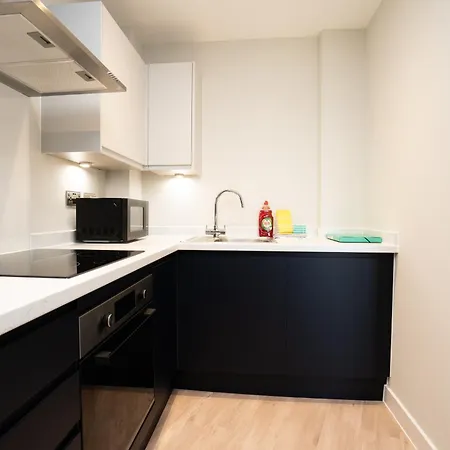 Apartment Church House By Guestz Bristol