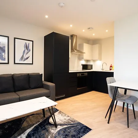 Church House By Guestz Apartment