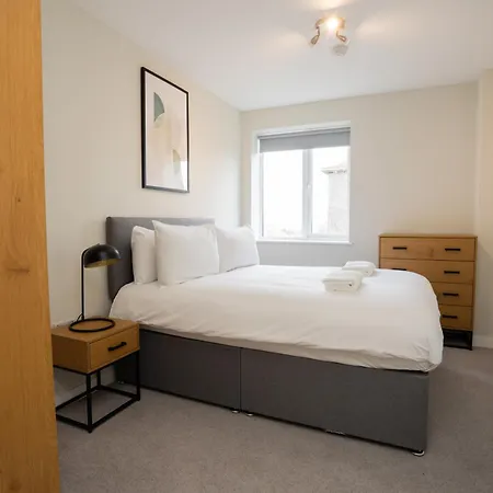 Church House By Guestz * Bristol