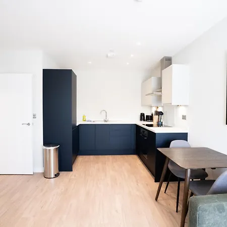Church House By Guestz Apartment Bristol