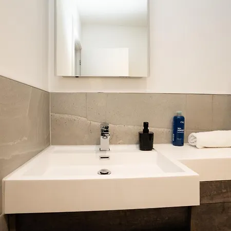 Church House By Guestz Apartamento *